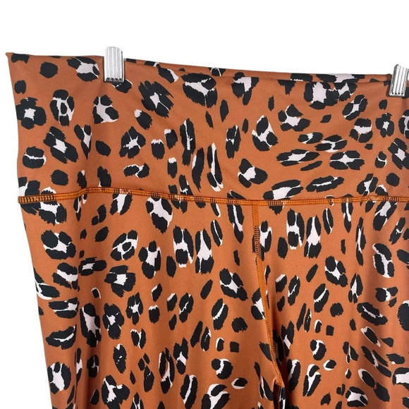 Fabletics Powerhold Compression ⅞ Leggings in Burnt Orange Leopard Size 2X - Picture 7 of 14
